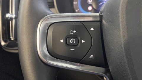 Volvo XC40 2.0 B3 G Core Auto