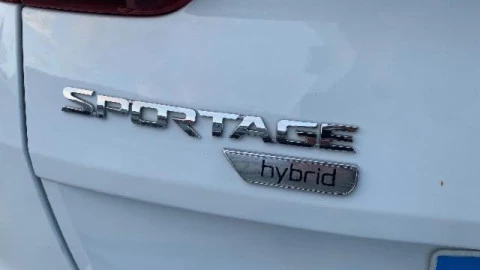 Kia Sportage 1.6 MHEV Business 85kW (115CV) 4x2