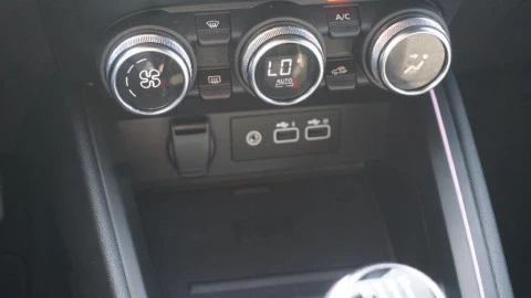 Renault Clio Techno TCe 90 (67kw)