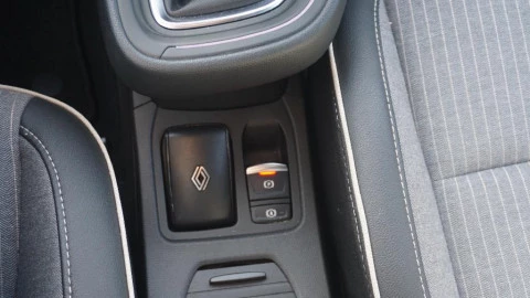 Renault Clio Techno TCe 90 (67kw)