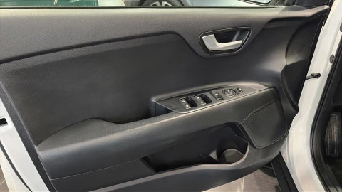 Kia Stonic  1.0 T-GDi Eco-Dynamic Tech DCT 120