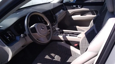 Volvo XC60 2.0 D4 AWD Momentum Auto