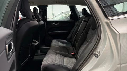 Volvo XC60 B5 G MHEV Core AWD Auto 184 kW (250 CV)