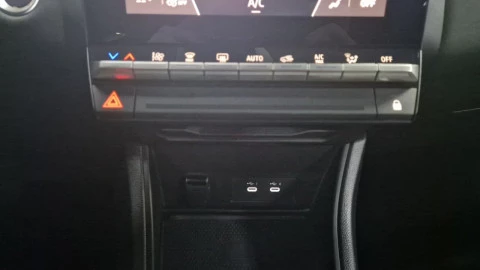 Renault Captur techno Eco-G 100cv (74 kW)