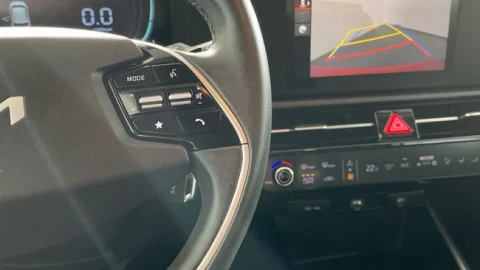 Kia Niro 1.6 GDi HEV 104kW (141CV) Concept