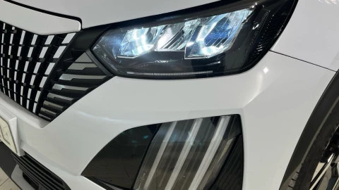 Peugeot 2008 Allure Pack Puretech 100 S&S 6 Vel. MAN