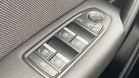 Renault Captur techno Eco-G 100cv (74 kW)