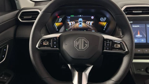 MG ZS Hybrid+ Luxury