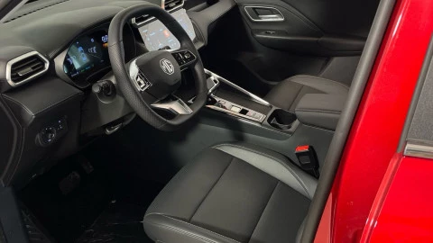 MG ZS Hybrid+ Luxury