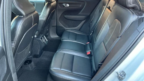 Volvo XC40 2.0 D4 AWD Momentum Auto