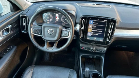 Volvo XC40 2.0 D4 AWD Momentum Auto