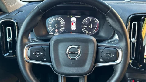 Volvo XC40 2.0 D4 AWD Momentum Auto