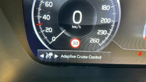 Volvo XC40 2.0 D4 AWD Momentum Auto