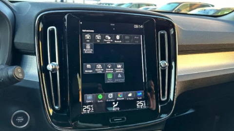 Volvo XC40 2.0 D4 AWD Momentum Auto