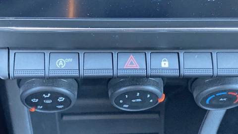 Renault Clio Business SCe 49 kW (67CV)