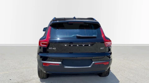 Volvo XC40 2.0 B3 G Plus Dark Auto