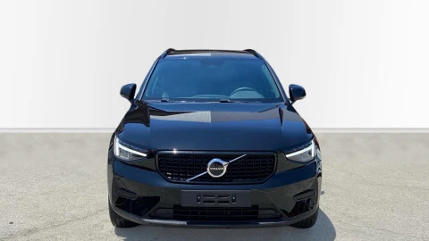 Volvo XC40 2.0 B3 G Plus Dark Auto