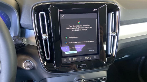 Volvo XC40 2.0 B3 G Plus Dark Auto