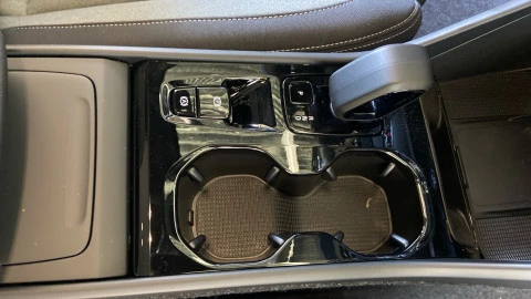 Volvo XC40 2.0 B3 G Plus Dark Auto