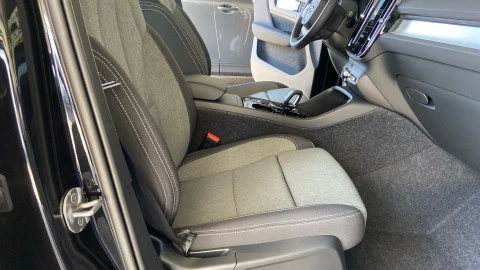 Volvo XC40 2.0 B3 G Plus Dark Auto