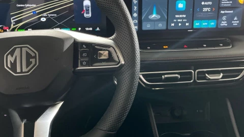 MG HS 1.5T PLUG IN HYBRID LUXURY