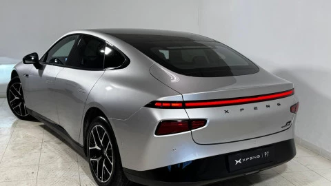 XPENG P7 Performance AWD