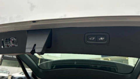 Volvo XC90 2.0 T8 AWD Core Recharge Auto