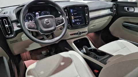 Volvo XC40 1.5 T3 Business Plus Auto