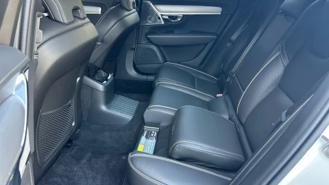 Volvo V90 2.0 T6 AWD Recharge Ultra Dark Auto