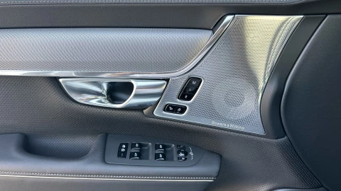 Volvo V90 2.0 T6 AWD Recharge Ultra Dark Auto