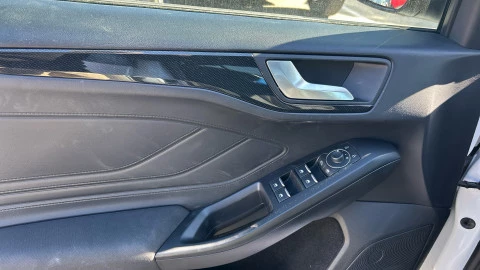 Ford Focus 1.0 Ecoboost MHEV 114kW ST-Line Auto