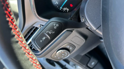 Ford Focus 1.0 Ecoboost MHEV 114kW ST-Line Auto