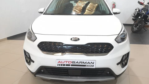 Kia Niro 1.6 GDi HEV 104kW (141CV) Drive