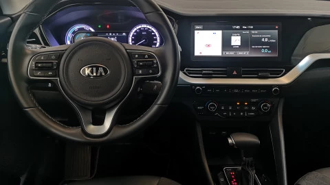 Kia Niro 1.6 GDi HEV 104kW (141CV) Drive