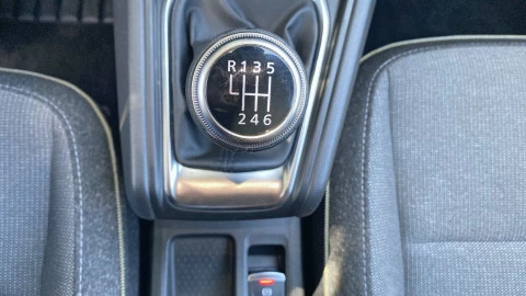 Renault Captur techno Eco-G 100cv (74 kW)