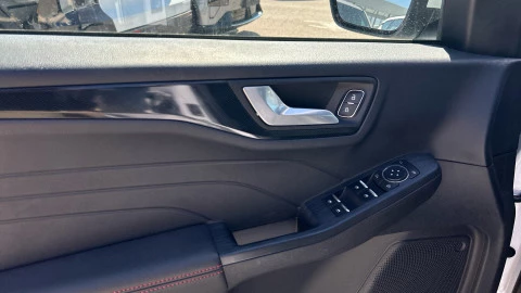 Ford Kuga ST-Line X 2.5 Duratec FHEV Auto