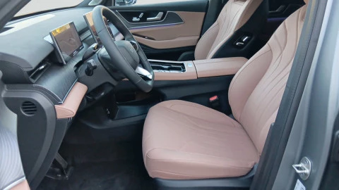 EBRO S900 PHEV 1.5 TGDI 3DHT 4X4 Luxury