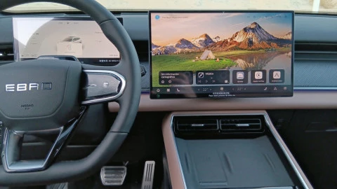 EBRO S900 PHEV 1.5 TGDI 3DHT 4X4 Luxury