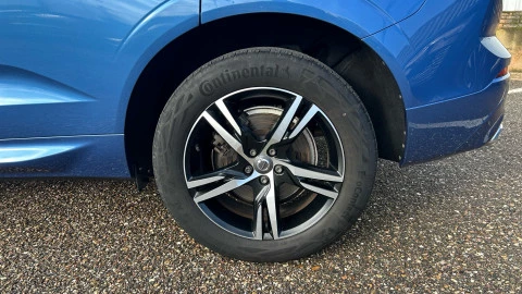 Volvo XC60 2.0 B4 G R-Design Auto