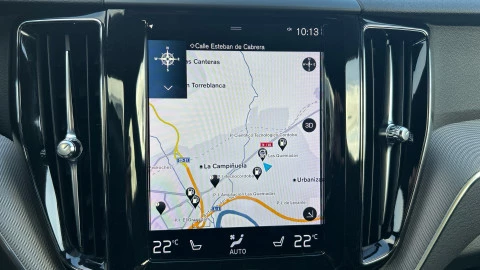 Volvo XC60 2.0 B4 G R-Design Auto