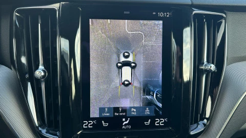 Volvo XC60 2.0 B4 G R-Design Auto