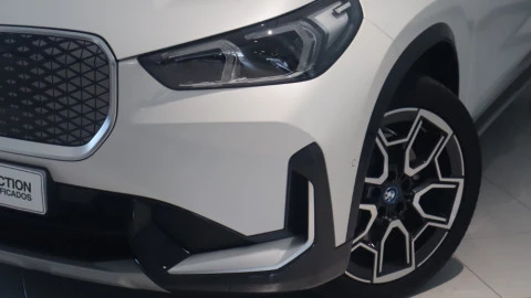 BMW Serie iX1 30 xDrive xLine