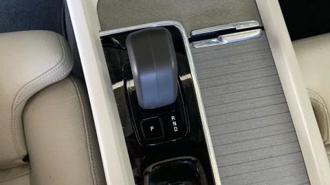 Volvo XC60 2.0 T6 AWD Recharge Plus Dark Auto