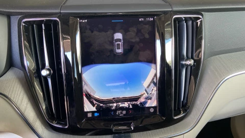 Volvo XC60 2.0 T6 AWD Recharge Plus Dark Auto