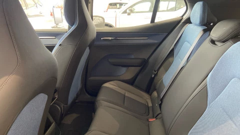 Volvo EX30 Single Motor Extended Range Core Auto