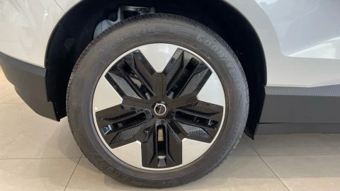 Volvo EX30 Single Motor Extended Range Core Auto