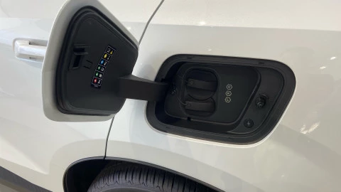 Volvo EX30 Single Motor Extended Range Core Auto