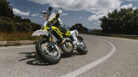 701 Supermoto