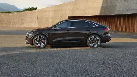  Q8 Sportback e-tron 