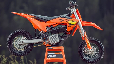 2025 KTM SX-E 3